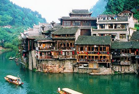 【走玩湘西】張家界/袁家界/天子山/十里畫(huà)廊/黃石寨/金鞭溪/ 天門(mén)山/玻璃棧道/鳳凰古城/精華4晚5日游